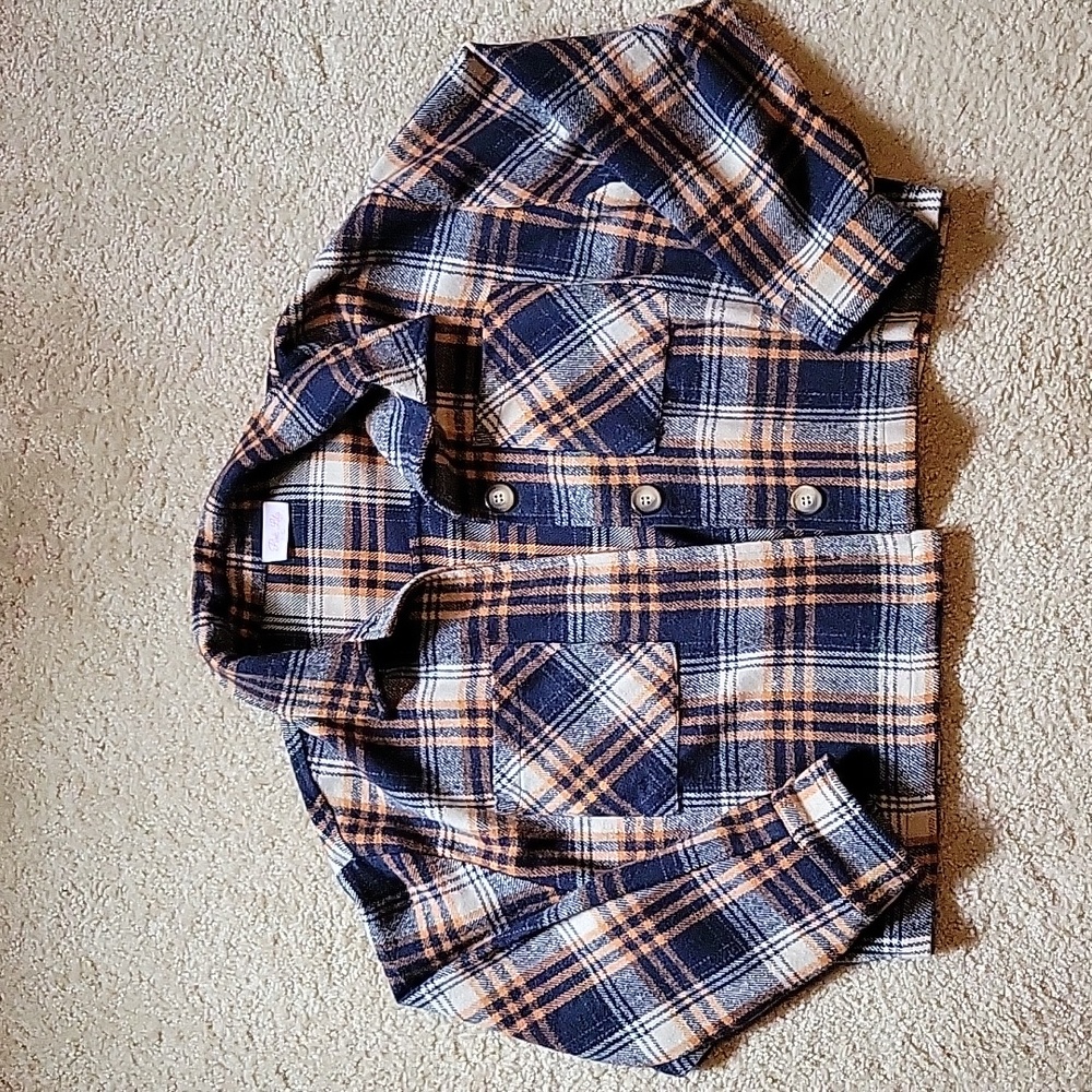 Pink Lily Cropped Flannel. Size L.